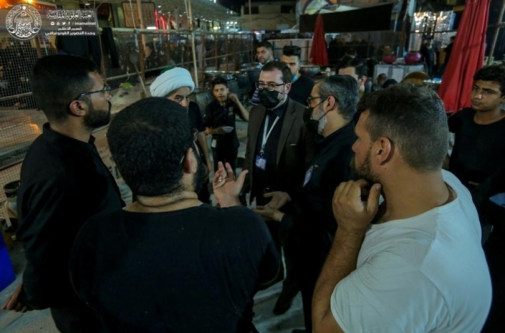 اللجنة العليا تتفقد مواكب العتبة العلوية للوقوف على تقديم الخدمات لزائري حرم أمير المؤمنين المعزين بذكرى أربعينية الإمام الحسين (عليهما السلام)