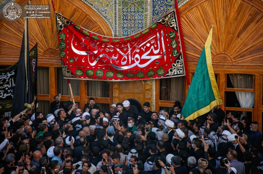جانب من تشييع الخطيب الفقيد السيد جاسم الطويرجاوي ( رحمه الله تعالى ) من مرقد أمير المؤمنين(عليه السلام)