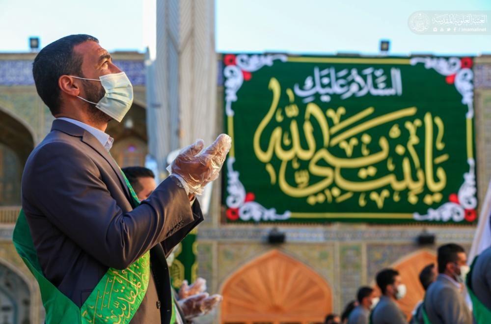 منتسبو العتبة العلوية يحيون المراسم السنوية للولادة الميمونة لسيدة نساء العالمين الزهراء فاطمة (عليها السلام)