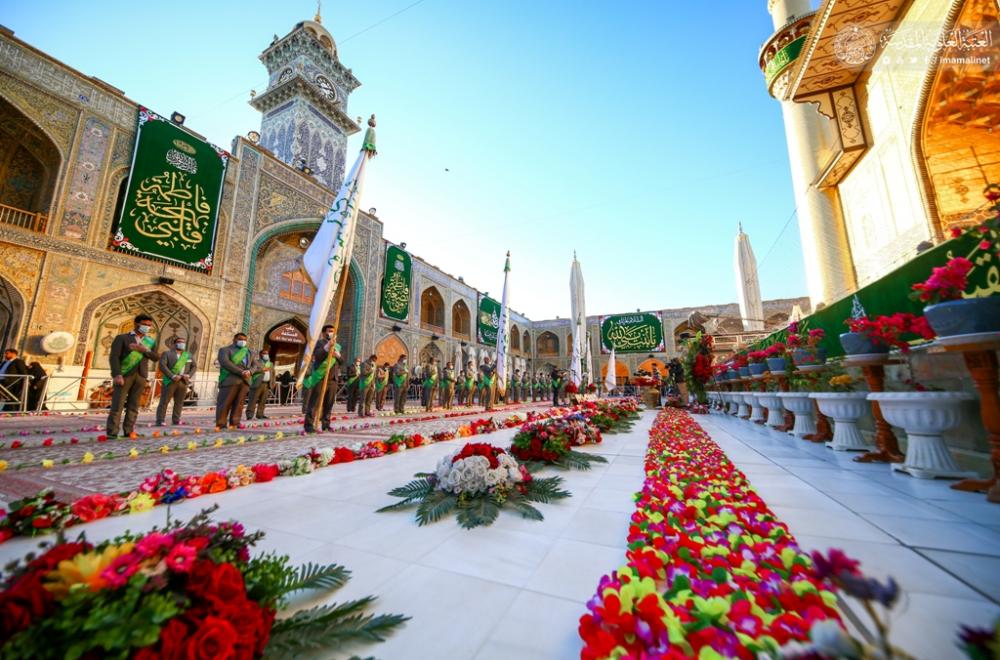 منتسبو العتبة العلوية يحيون المراسم السنوية للولادة الميمونة لسيدة نساء العالمين الزهراء فاطمة (عليها السلام)