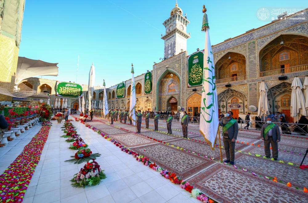 منتسبو العتبة العلوية يحيون المراسم السنوية للولادة الميمونة لسيدة نساء العالمين الزهراء فاطمة (عليها السلام)