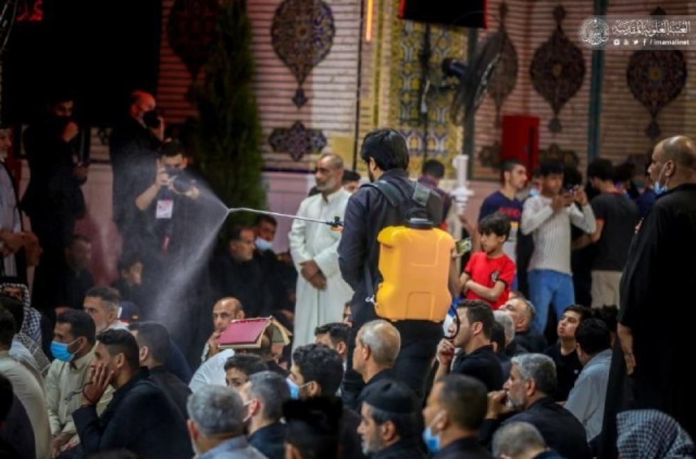 المؤمنون يؤدون مراسيم ليلة القدر الثانية ويقدمون العزاء باستشهاد أمير المؤمنين(عليه السلام)- صور- 