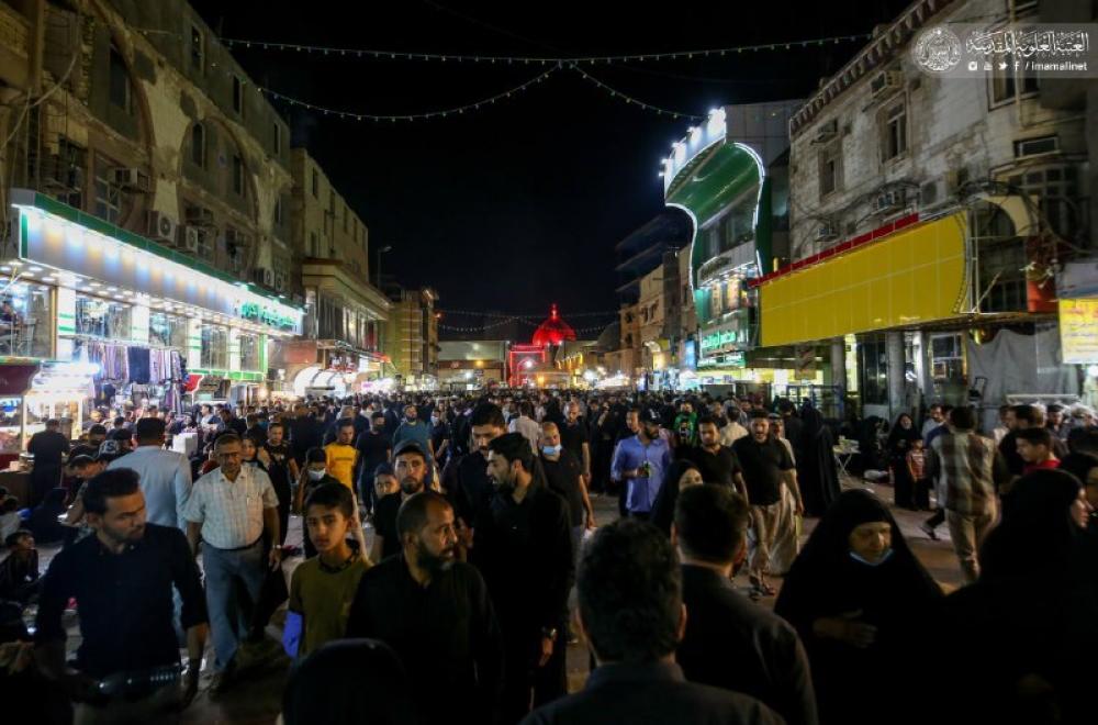 شاهد أجواء الزيارة وحركة المواكب من جوار مرقد أمير المؤمنين ع في ليلة القدر وحتى ساعات الصباح الأولى  