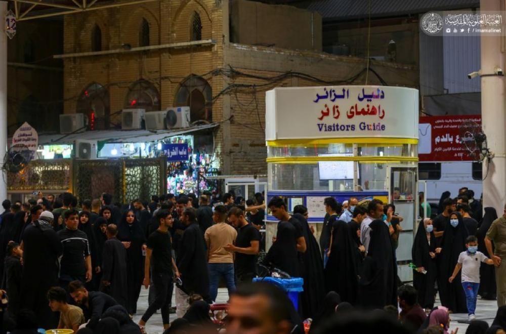 شاهد أجواء الزيارة وحركة المواكب من جوار مرقد أمير المؤمنين ع في ليلة القدر وحتى ساعات الصباح الأولى  