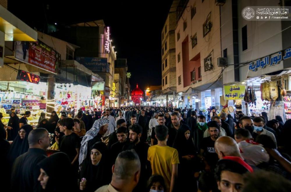 شاهد أجواء الزيارة وحركة المواكب من جوار مرقد أمير المؤمنين ع في ليلة القدر وحتى ساعات الصباح الأولى  