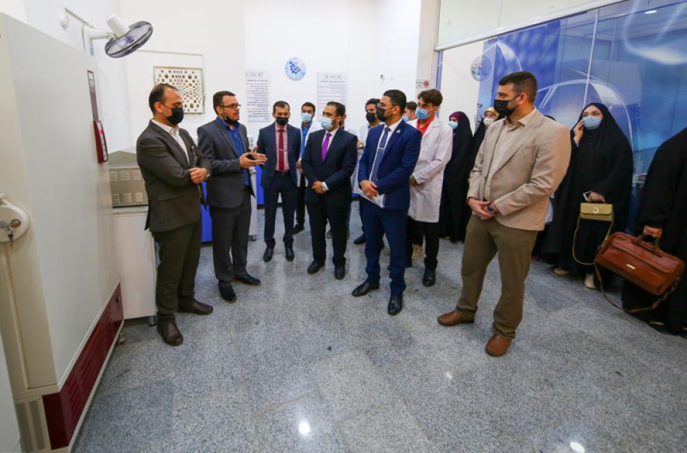 وفد جامعة الكفيل يطلع على آخر الأبحاث في مركز الأمين للأبحاث والتقنات الإحيائية في العتبة العلوية 