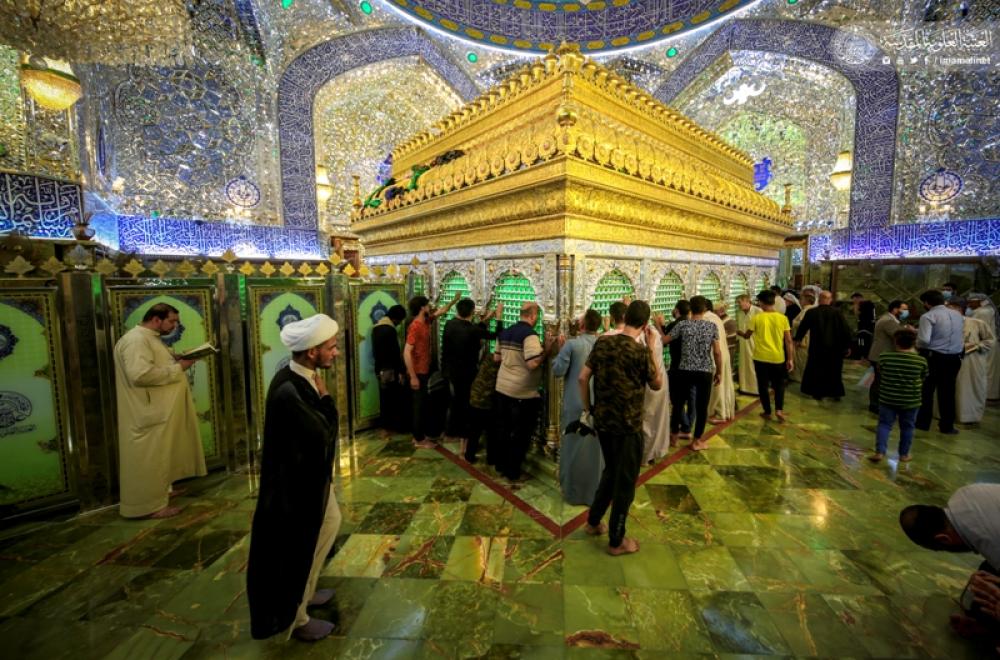 العتبة العلوية المقدسة تحتفل بنشر مظاهر الفرح والزينة ابتهاجا بزواج النورين أمير المؤمنين والسيدة فاطمة الزهراء(عليهما السلام)