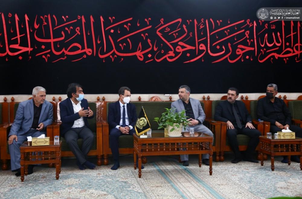 السفير الفرنسي في العراق يبدي انبهاره لمشاهدته المعالم التاريخية والأثرية في رحاب مرقد أمير المؤمنين (ع)