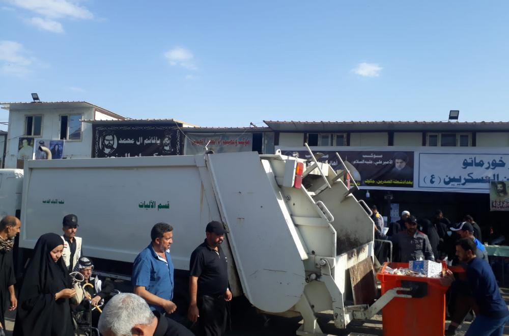 آليات العتبة العلوية تقدم خدماتها المبكرة للزائرين الوافدين الى مدينة سامراء لإحياء شهادة الإمام العسكري ( عليه السلام)