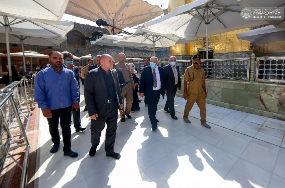 السفير الجزائري في العراق يتشرف بزيارة مرقد أمير المؤمنين (عليه السلام)