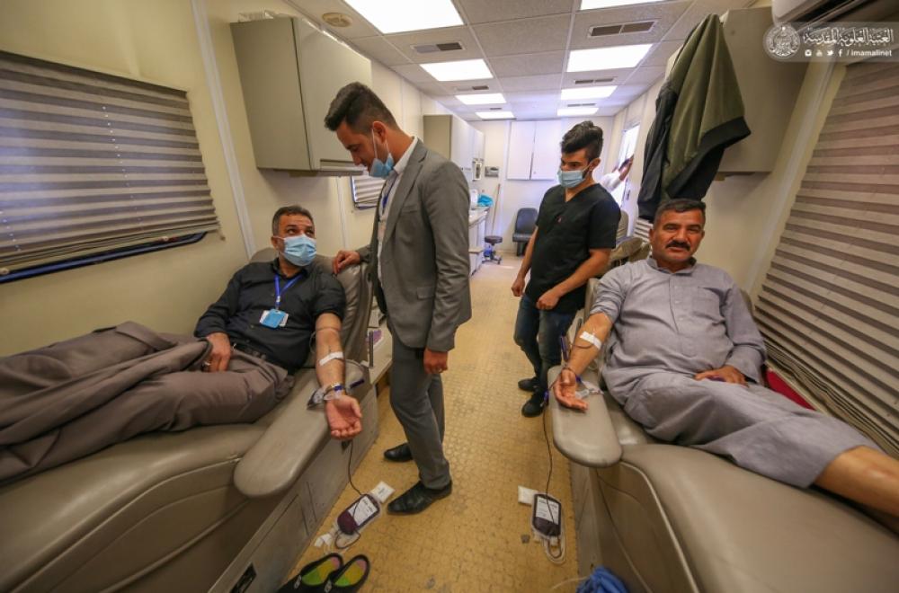  العتبة العلوية المقدسة تنفذ حملة للتبرع بالدم بالتعاون مع دائرة صحة النجف الأشرف – صور -