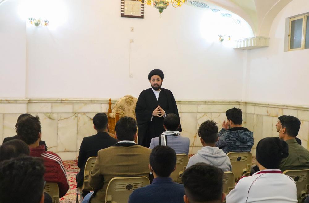 قسم الشؤون الدينية في العتبة العلوية يستضيف جمعا من شباب محافظة البصرة