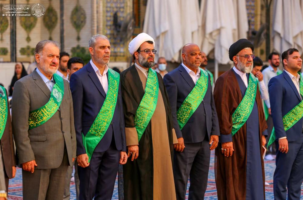 منتسبو العتبة العلوية يؤدون الزيارة الصباحية بحضور الوفود المشاركة في مؤتمر العلاقات الدولي