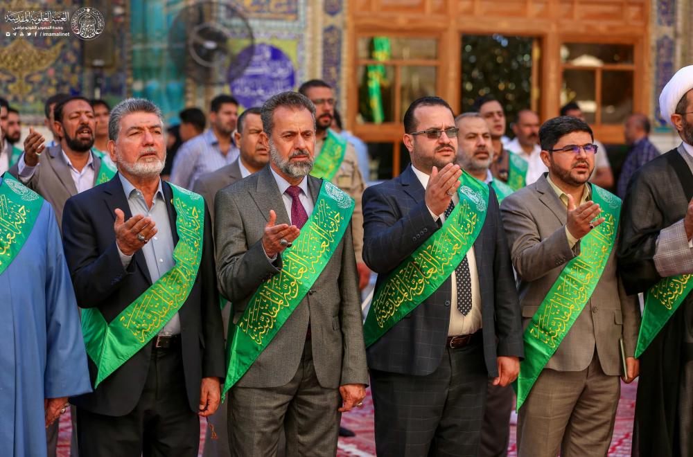 منتسبو العتبة العلوية يؤدون الزيارة الصباحية بحضور الوفود المشاركة في مؤتمر العلاقات الدولي