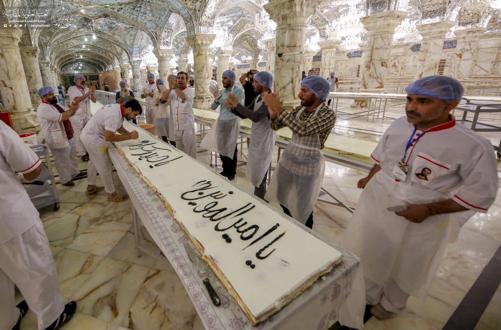 ابتهاجاً بيوم الغدير الأغر العتبة العلوية المقدسة تقدم كعكة بطول 1433 متر للزائرين الكرام