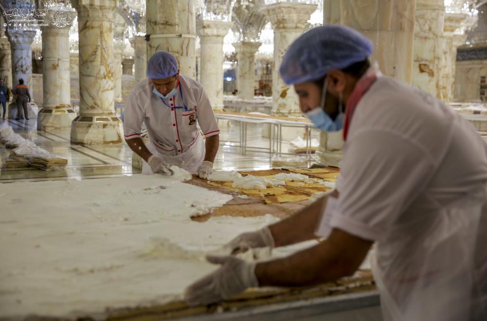 ابتهاجاً بيوم الغدير الأغر العتبة العلوية المقدسة تقدم كعكة بطول 1433 متر للزائرين الكرام