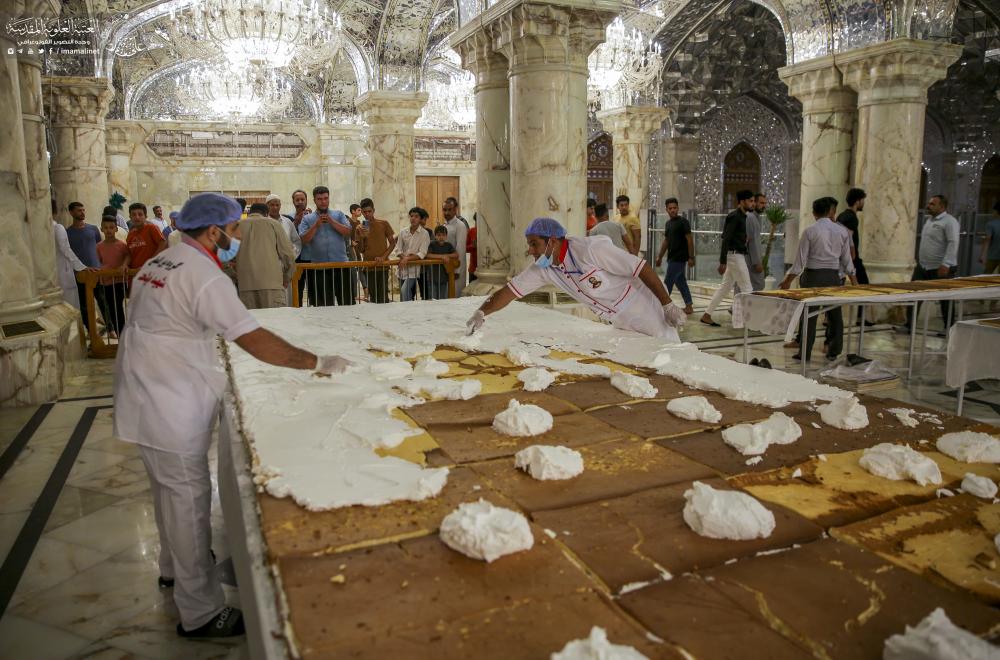 ابتهاجاً بيوم الغدير الأغر العتبة العلوية المقدسة تقدم كعكة بطول 1433 متر للزائرين الكرام
