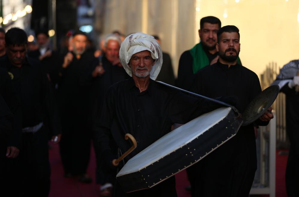 هيئة المواكب في العتبة العلوية تستنفر جهودها لتقديم الخدمات الميدانية للزائرين 