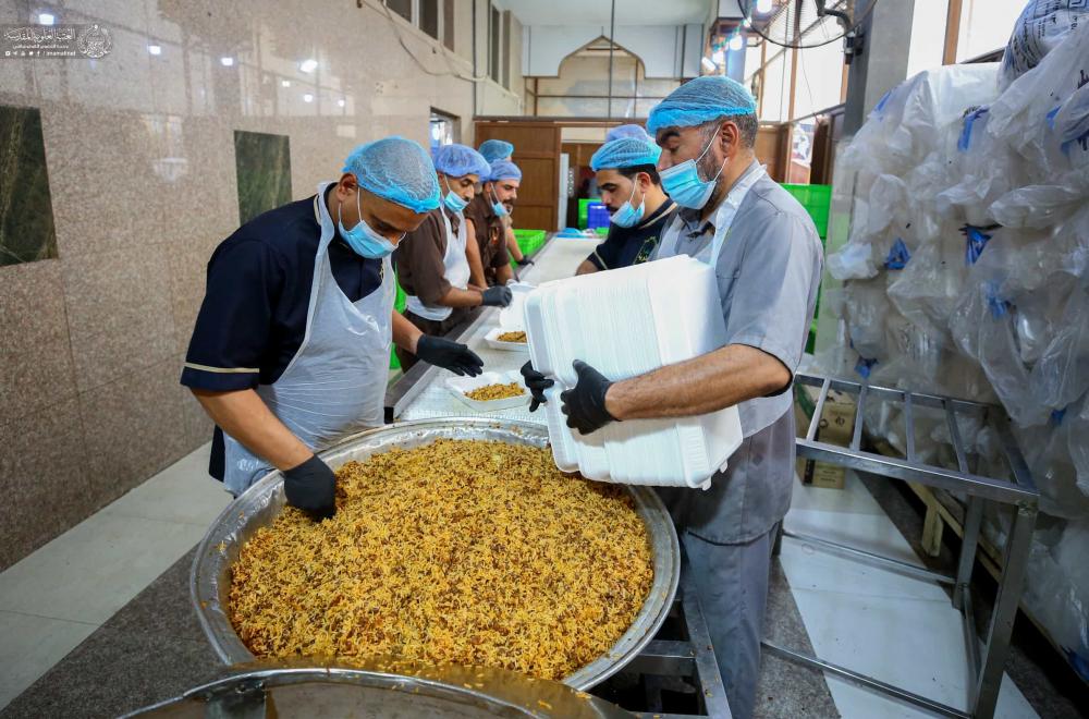 مضيف العتبة المقدسة يستمر في تقديم الضيافة للزائرين حتى ذكرى وفاة النبي الأكرم(ص)