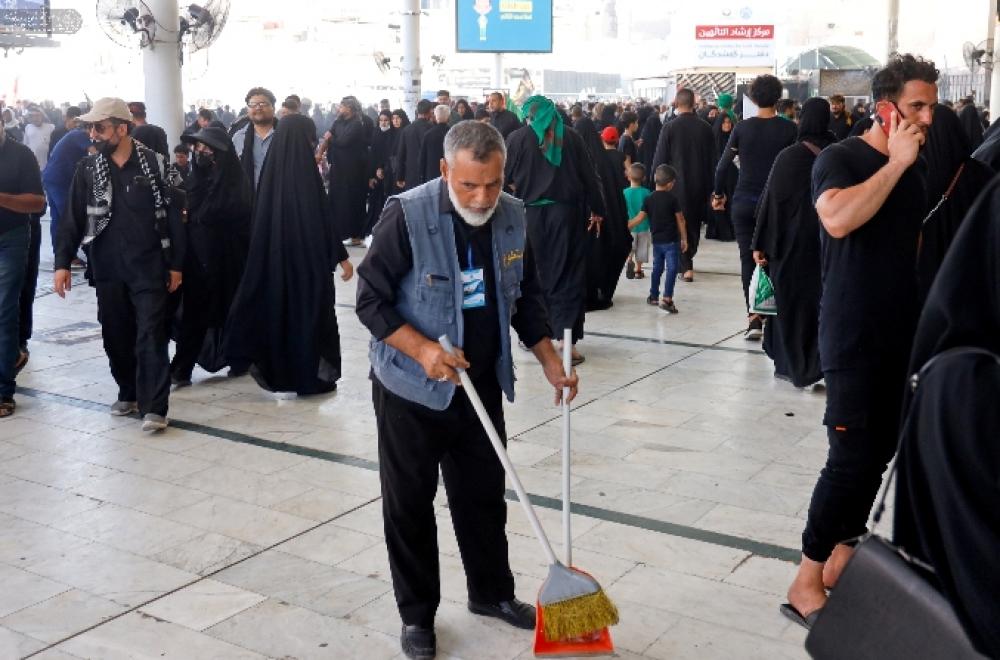 الشؤون الخدمية ينفذ خطة خاصة لخدمة الزائرين في ذكرى رحيل سيد الكائنات والرسل محمد (صلى الله عليه وآله وسلم). 