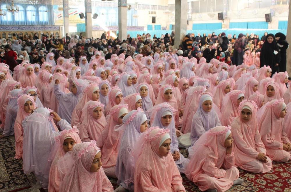 العتبة العلوية المقدسة ترعى احتفالية التكليف الشرعي لــ (500) فتاة في حرم السيدة زينب (عليها السلام) في سوريا