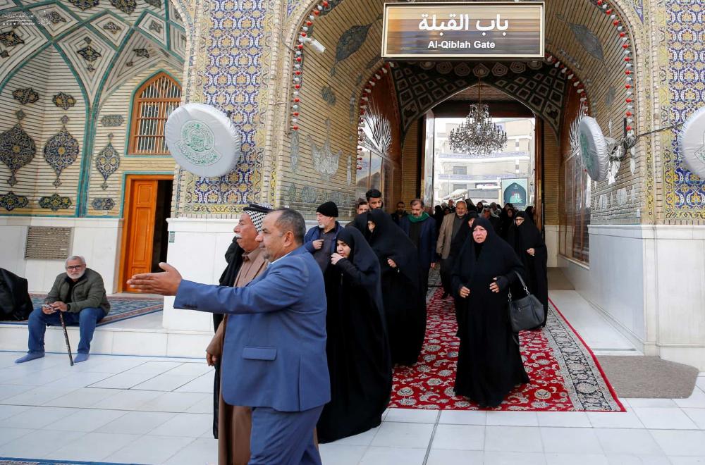 العتبة العلوية المقدسة - قسم العلاقات العامة يواصل برنامجه في خدمة كبار السن لزيارة مرقد أمير المؤمنين (عليه السلام) من مختلف أرجاء مدينة النجف الأشرف