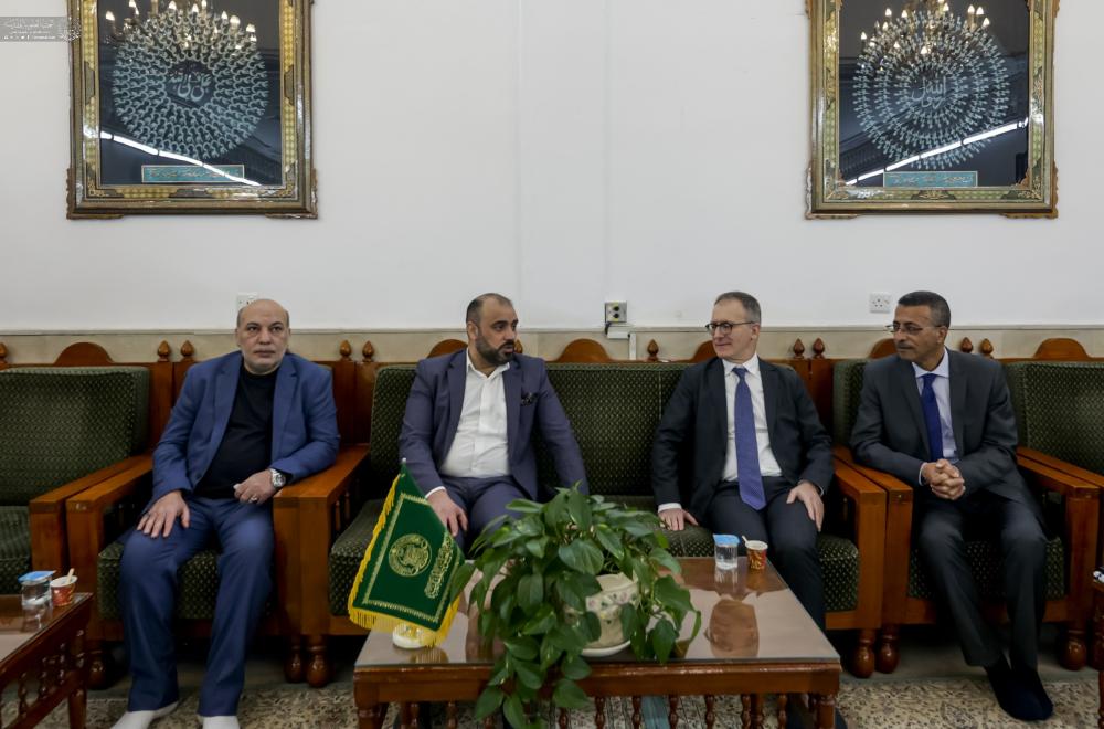 السفير الإيطالي لدى العراق يتشرف بزيارة العتبة العلوية المقدسة 