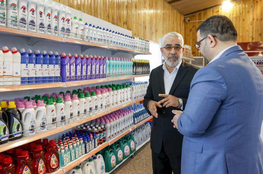 الأمين العام للعتبة العلوية المقدسة يفتتح معرض (فدك) التسويقي 