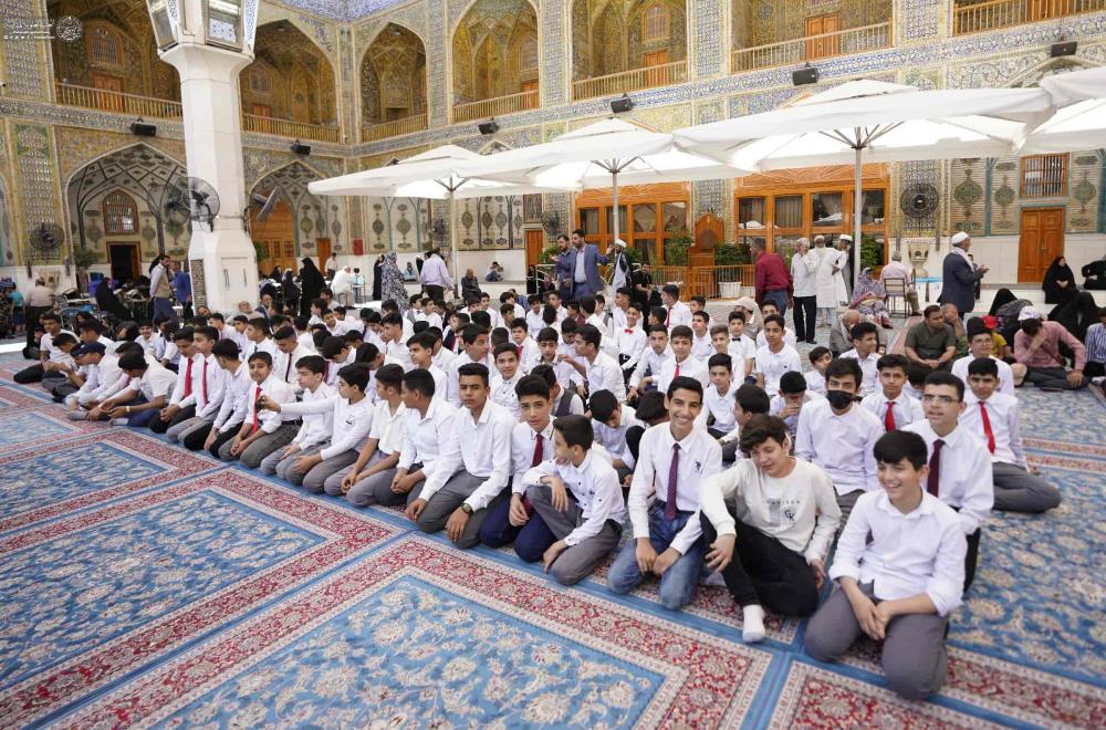 وفدٌ طلابي نموذجي في ضيافة العتبة العلوية المقدسة 