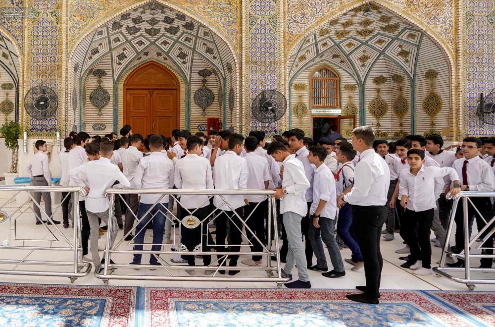 وفدٌ طلابي نموذجي في ضيافة العتبة العلوية المقدسة 