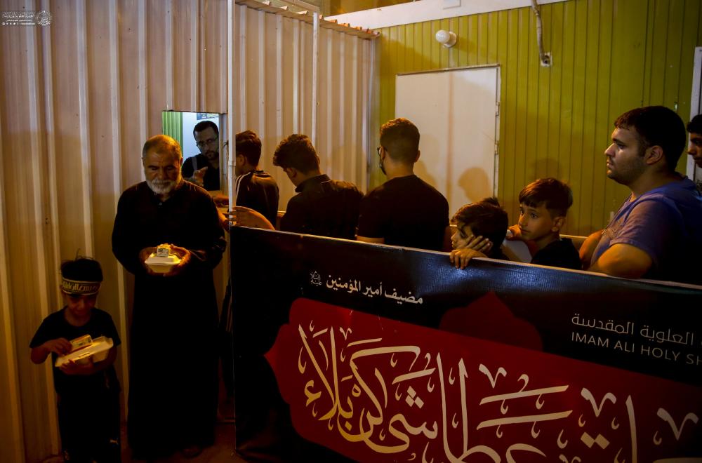 موقع ضيافة استراحة المرتضى يقدّم آلاف وجبات الطعام لزائري أربعينية الإمام الحسين (ع) 