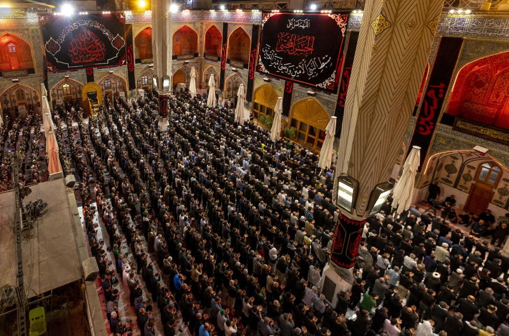 العتبة العلوية المقدسة تُعلن عن توافد قرابة 5 ملايين زائر خلال مناسبة استذكار رحيل سيد الكائنات النبي محمد (ص)
