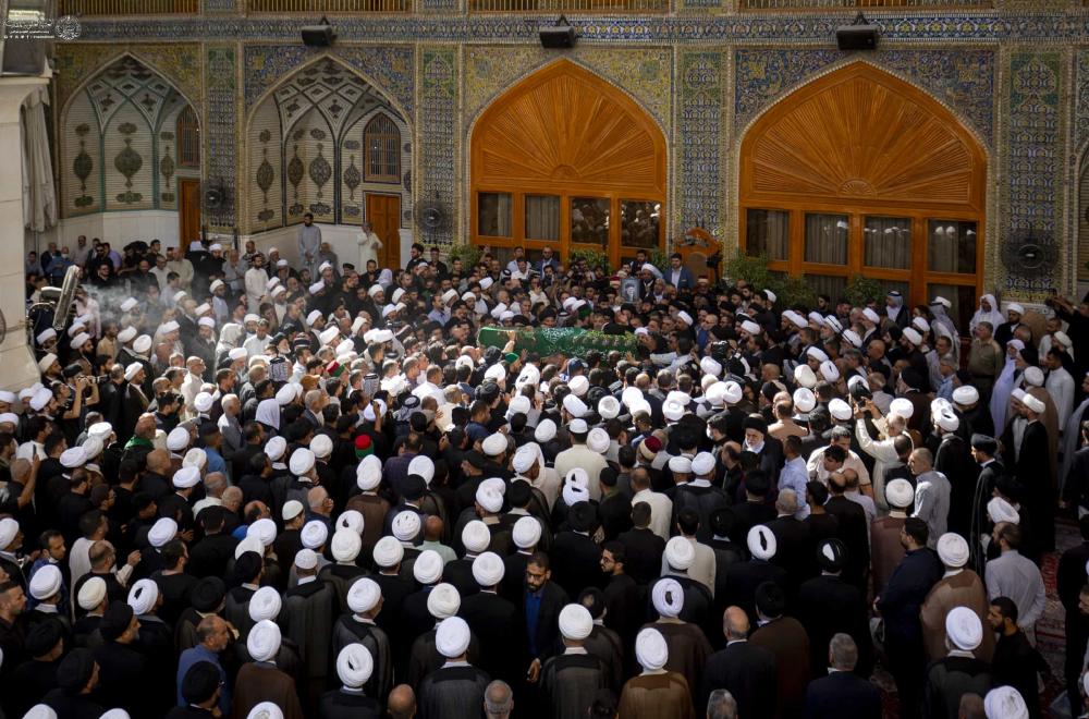 تشييع مهيب لجثمان آية الله المحقق الكبير سماحة السيد محمد مهدي الخرسان في مرقد أمير المؤمنين (عليه السلام) 