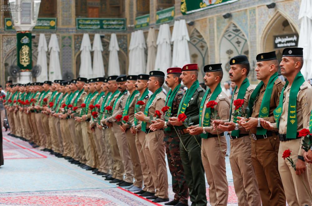 نخبة من ضباط كلية الشرطة يؤدون قسم الولاء في صحن أمير المؤمنين (عليه السلام) 