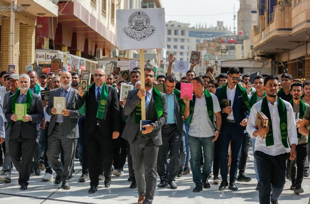 العتبة العلوية المقدسة ترعى مسيرة ولائية لإحياء مناسبة مولد الرسول الأكرم (ص) وحفيده الإمام الصادق (ع) 