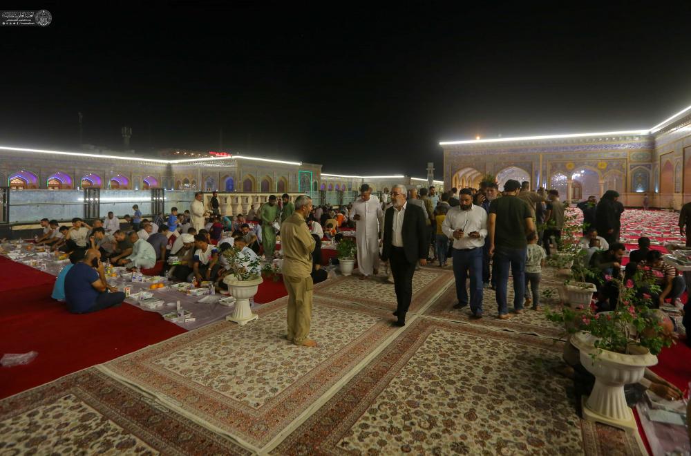 ابتهاجاً بمولد النبي الأكرم (ص) وحفيده الإمام الصادق (ع)..العتبة العلوية المقدسة تقيم مأدبةً كبرى للزائرين 