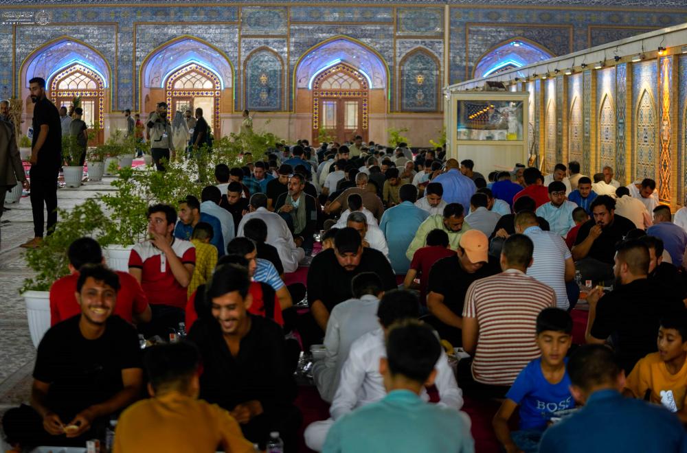 ابتهاجاً بمولد النبي الأكرم (ص) وحفيده الإمام الصادق (ع)..العتبة العلوية المقدسة تقيم مأدبةً كبرى للزائرين 