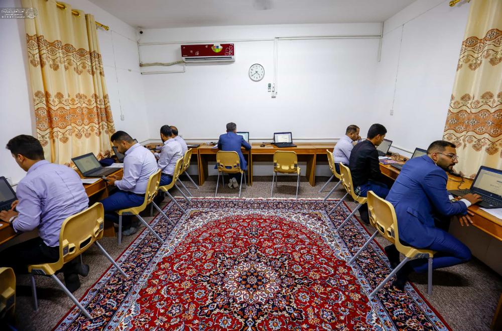 العتبة العلوية المقدسة تُقيم ورش عمل لتعريف الكوادر التربوية بالطرائق التقنية الحديثة في التدريس