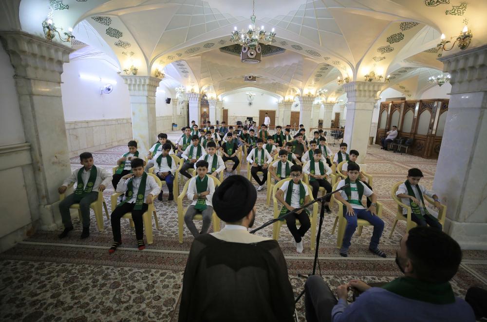 نخبٌ من مختلف شرائح المجتمع في ضيافة العتبة العلوية المقدسة 