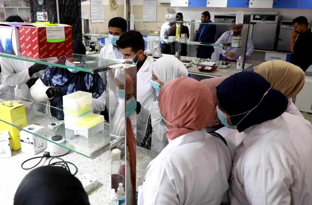 مركز الأمين للأبحاث والتقانات الإحيائية في العتبة العلوية المقدسة يستقبل وفداً من طلبة جامعة القاسم (عليه السلام)   