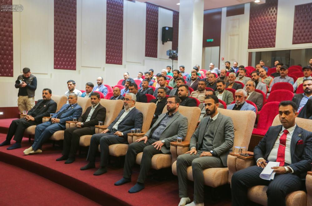 العتبة العلوية المقدسة تحتفي بمسؤولي الحملات التطوعية في حملة (عليٌ أبونا ) لصيانة المقاعد الدراسية