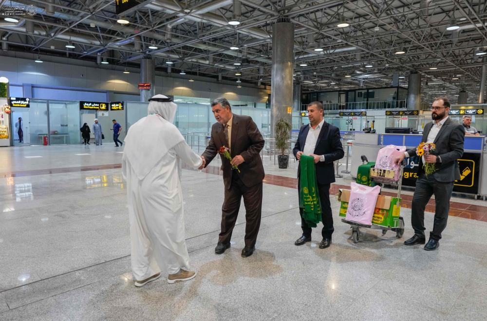 لتوديعهم لبيت الله الحرام .. العتبة العلوية المقدسة ترافق قوافل الحجاج من ذوي الشهداء إلى مطار النجف الدولي