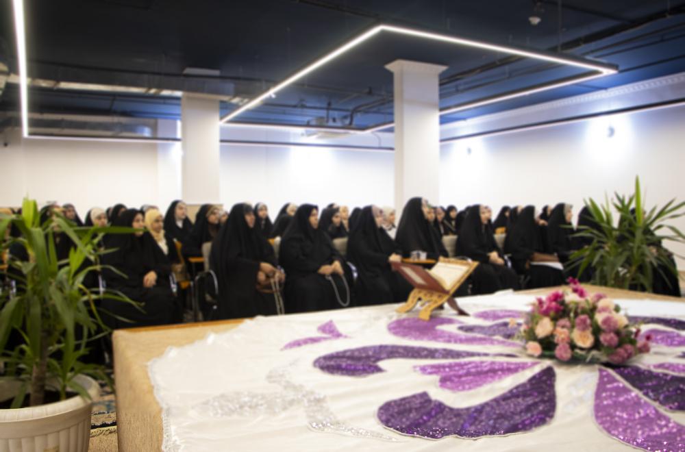 لتشجيعهن العلمي والقرآني .. تكريم (100) طالبة متفوِّقة في الدراسة الأكاديمية والدورات القرآنية وانضمام (150) طالبة للدورات الجديدة