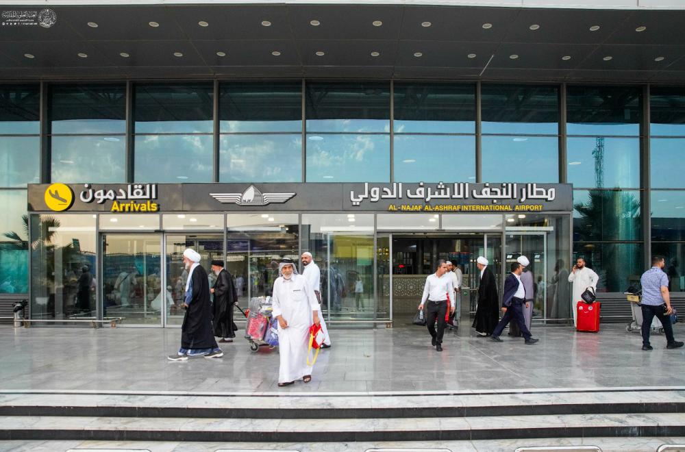الأمين العامُّ للعتبة العلويّة المقدَّسة يستقبل حجّاج بيت الله الحرام من خَدَمة أمير المؤمنين (عليه السلام) 