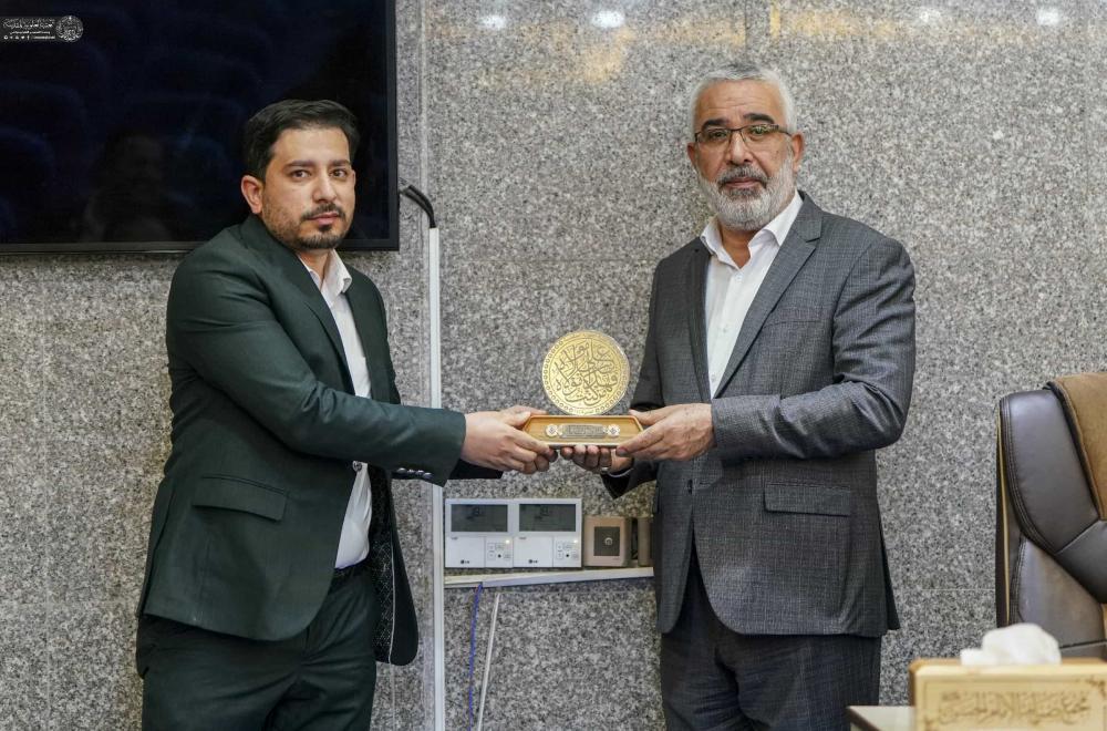 الأمين العامّ للعتبة العلويّة المقدّسة يكرّم رؤساء الأقسام و يُشيد بجهودهم خلال أسبوع الغدير الأغرّ الثالث عشر