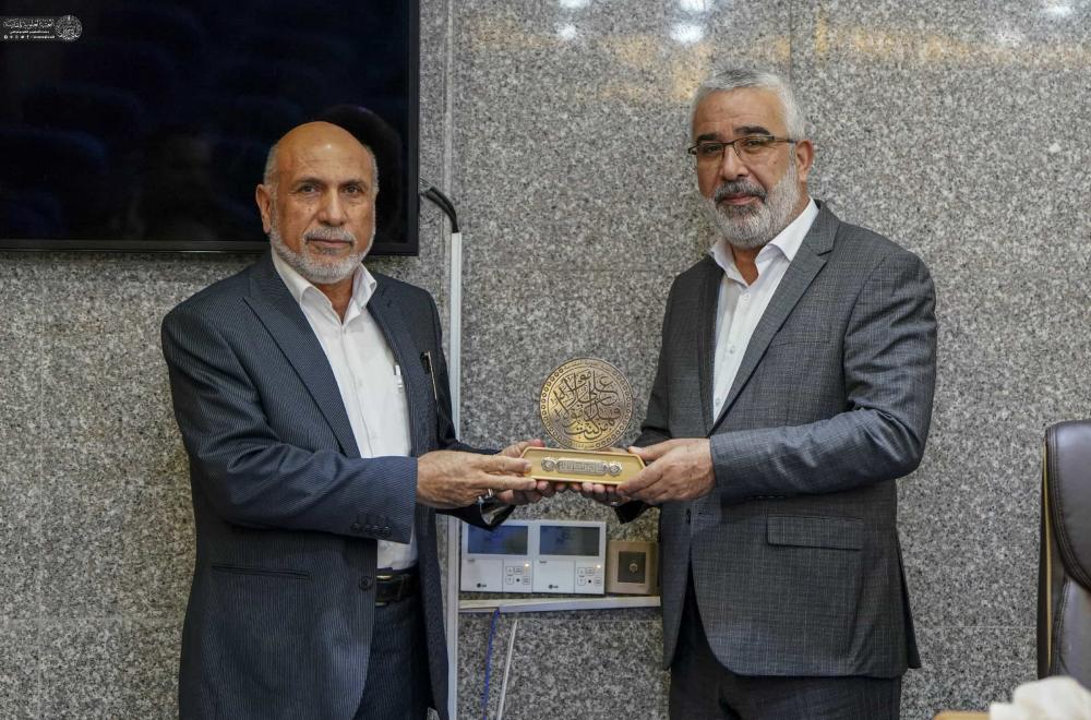 الأمين العامّ للعتبة العلويّة المقدّسة يكرّم رؤساء الأقسام و يُشيد بجهودهم خلال أسبوع الغدير الأغرّ الثالث عشر