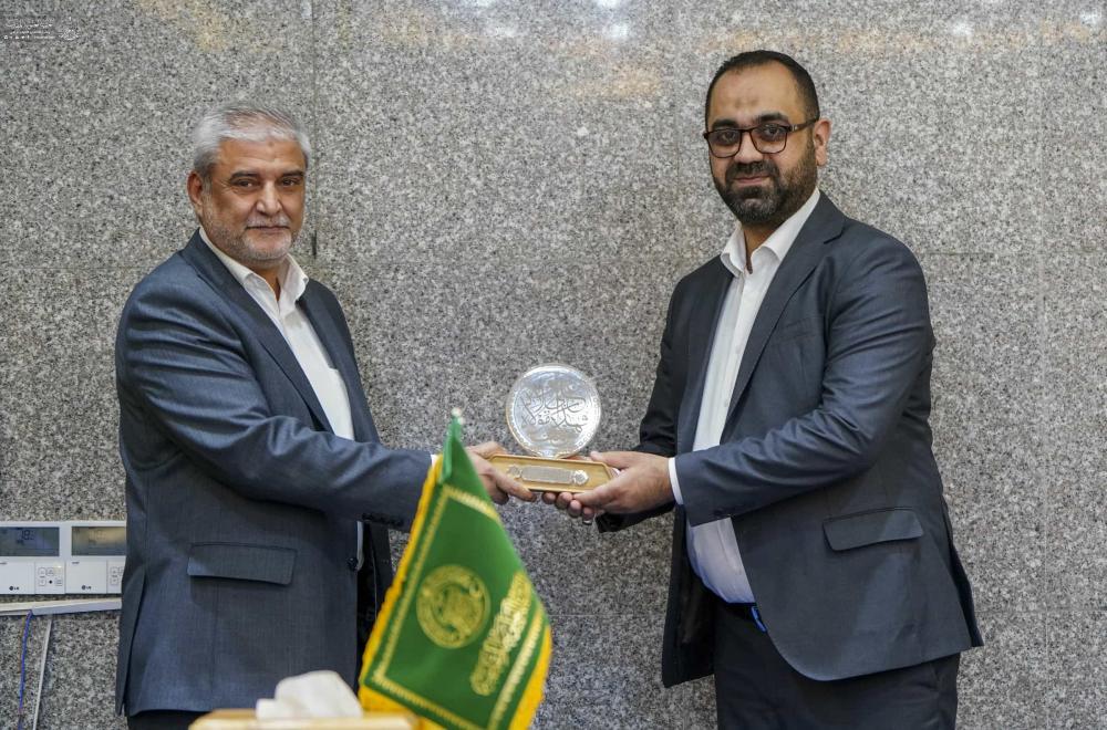 الأمين العامّ للعتبة العلويّة المقدّسة يكرّم رؤساء الأقسام و يُشيد بجهودهم خلال أسبوع الغدير الأغرّ الثالث عشر
