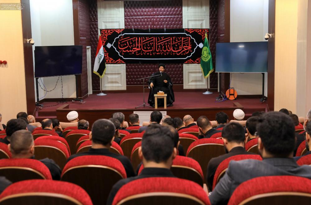 إحياءً لذكرى شهادة الإمام زين العابدين وسيد الساجدين (عليه السلام) قسم الشؤون الفكرية والثقافية يقيم مجلس عزاء 