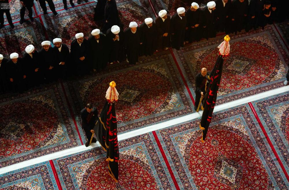 العتبة العلويّة المقدّسة ترفع راية الحزن حدادًا على رحيل النبي محمد (صلى الله عليه وآله وسلم)