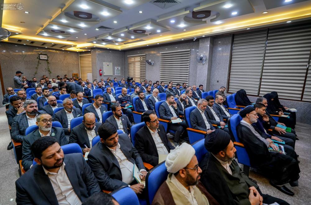 الأمين العام للعتبة العلوية المقدسة في لقاء توجيهي لتعزيز المبادئ الإنسانية والقيم الأخلاقية من أجل الارتقاء بخدمة زائري المولى أمير المؤمنين (عليه السلام)